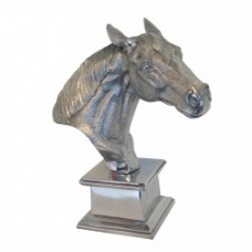 Horse head on pedestal large Diga Colmore woonaccessoires